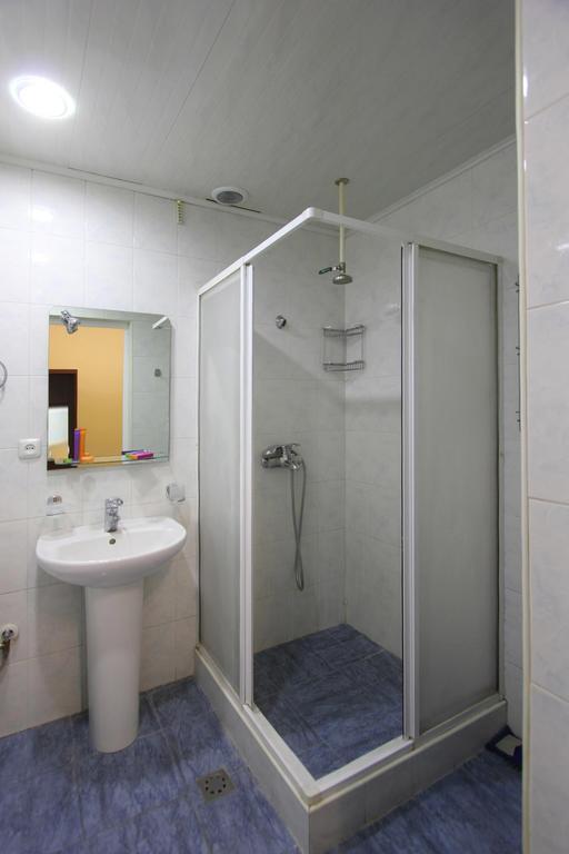 יירבאן Studio With Balcony On Sayat Nova Avenue מראה חיצוני תמונה
